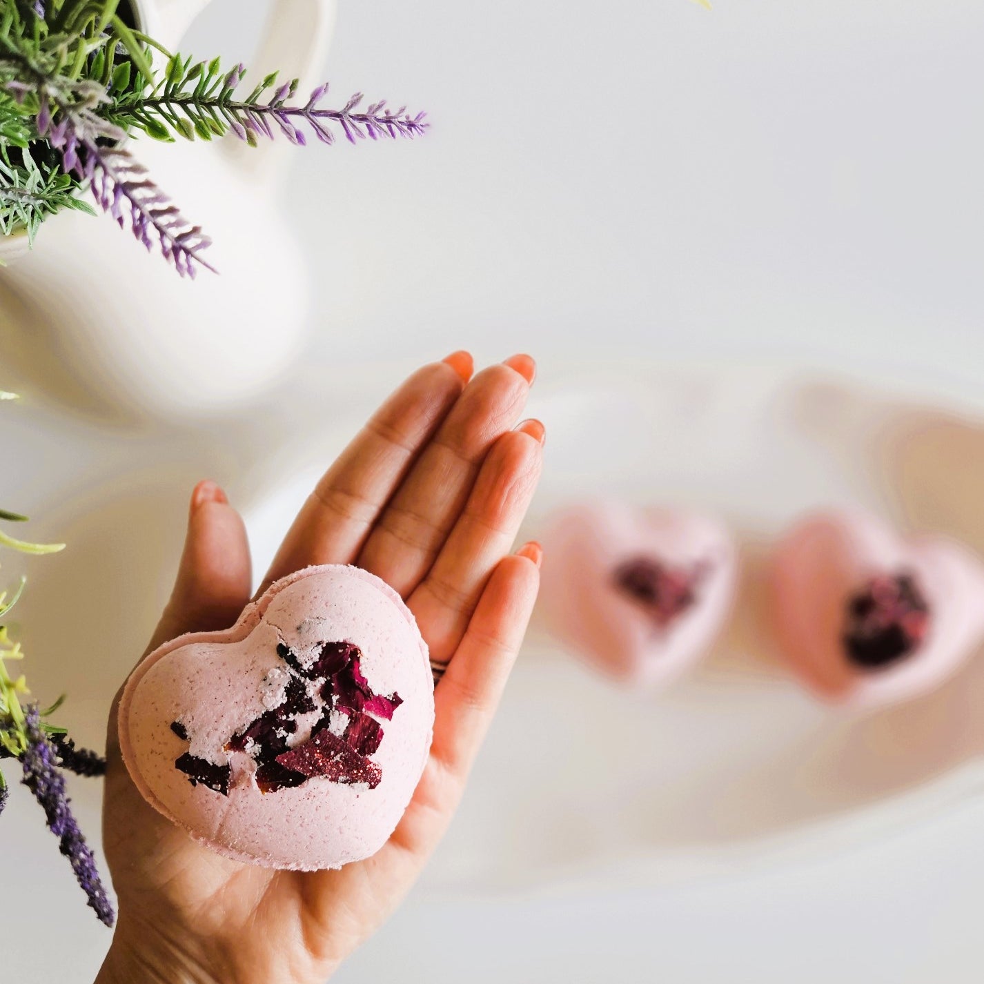 Scrub Studio Soaps - Rose Hearts Bath Bomb (1 single bath bomb)