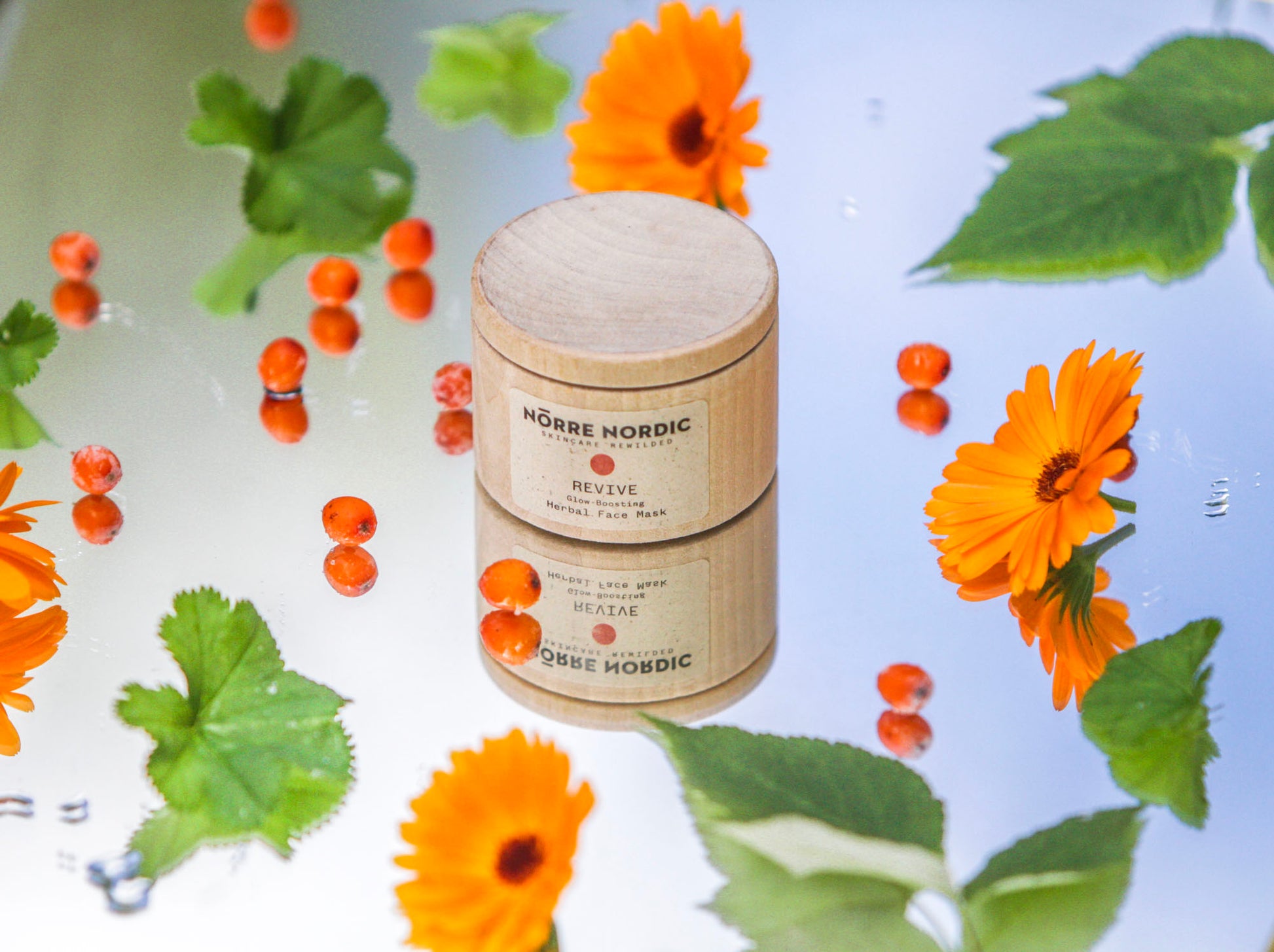 NÖRRE NORDIC - REVIVE Glow-Boosting Herbal Face Mask